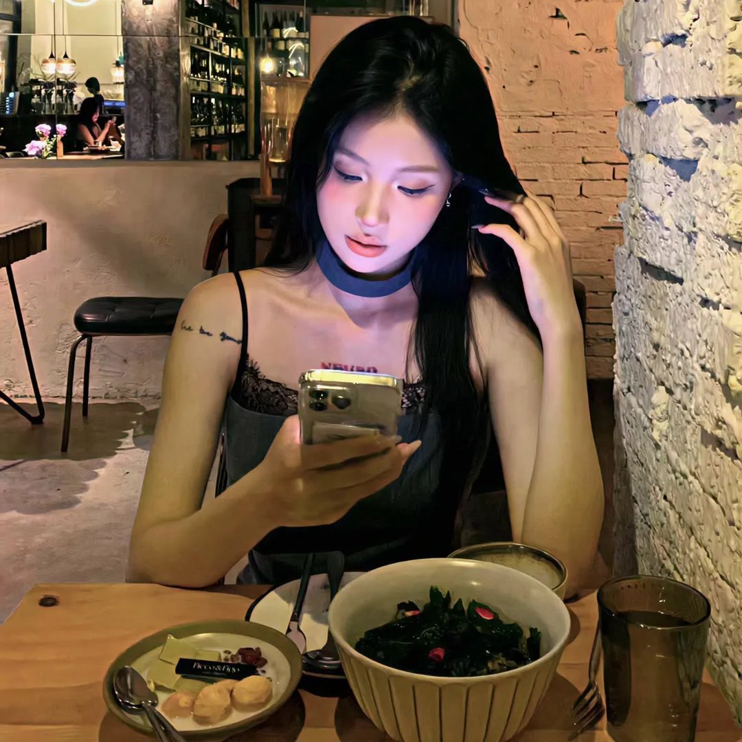 陆小姐！你前夫又来追你啦