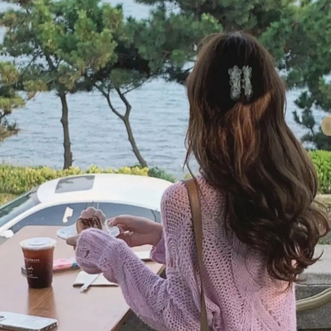 拒做垫脚石后我独美